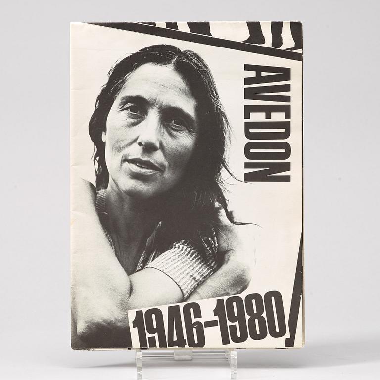 Photo books, 6, books and 9 small folders, Richard Avedon.