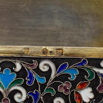 A Russian early 20th century parcel-gilt and enamel snuff-box, unidentified makers mark, Moscow 1899-1908.