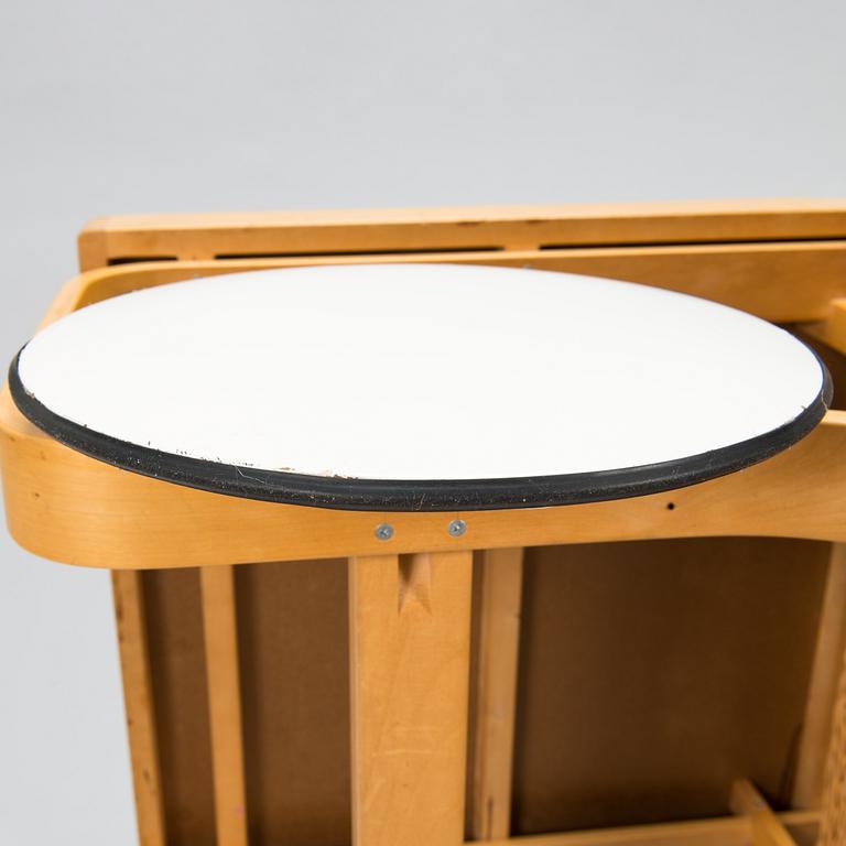 Alvar Aalto, tarjoiluvaunu, malli 900, Artek, 1900-luvun loppu.