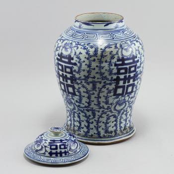 LOCKURNA, porslin, Kina, 1800-tal.