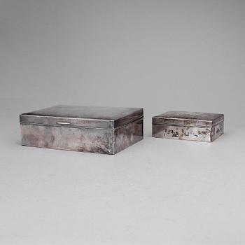 CIGARETTSKRIN, 2 st, silver, bla Japan, 1900-tal.