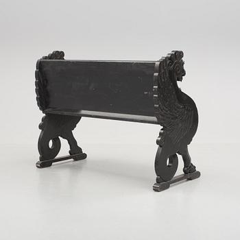 BÄNK, fornnordisk stil, sent 1800-tal.