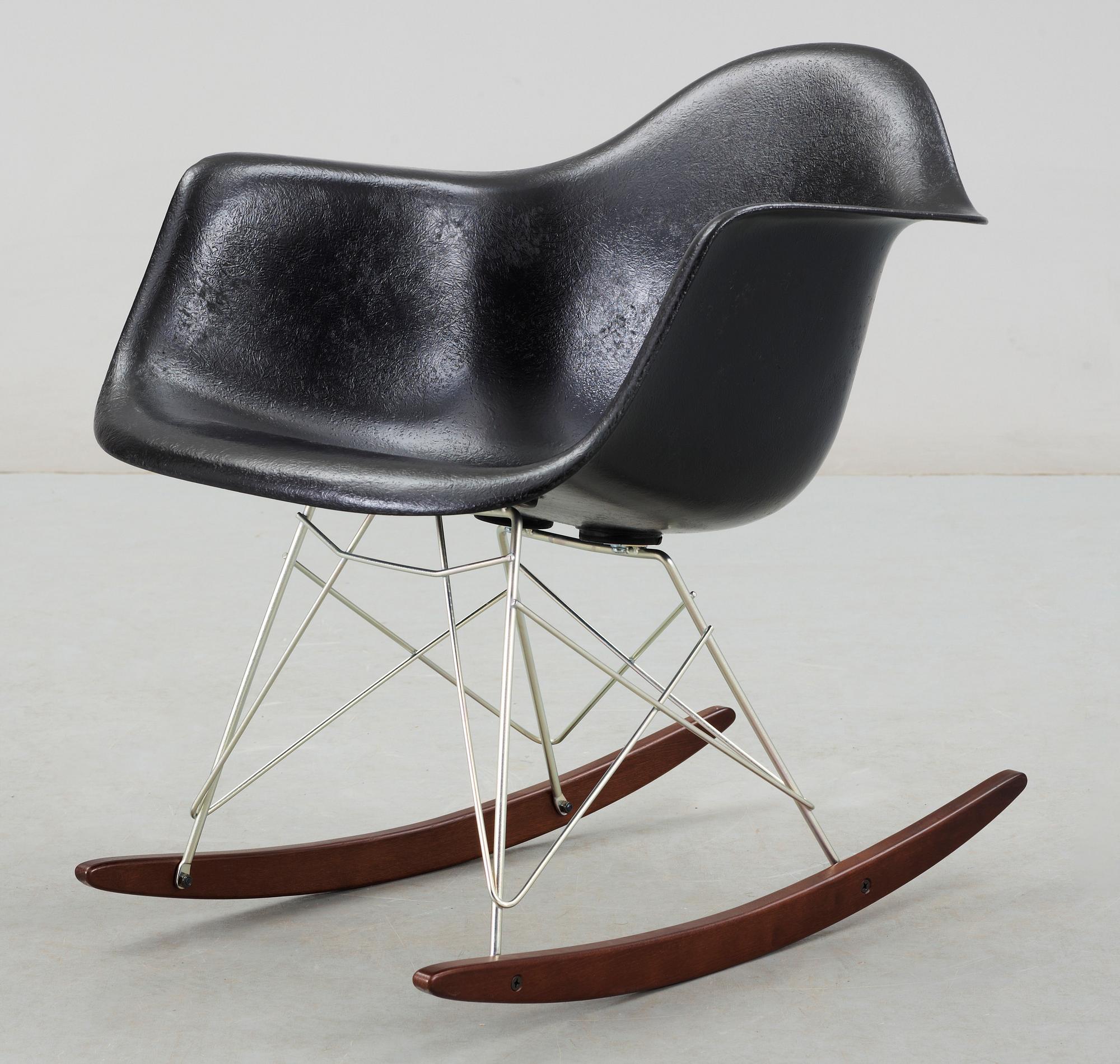 GUNGSTOL, Charles & Ray Eames, Zenith, 1900-talets andra hälft.