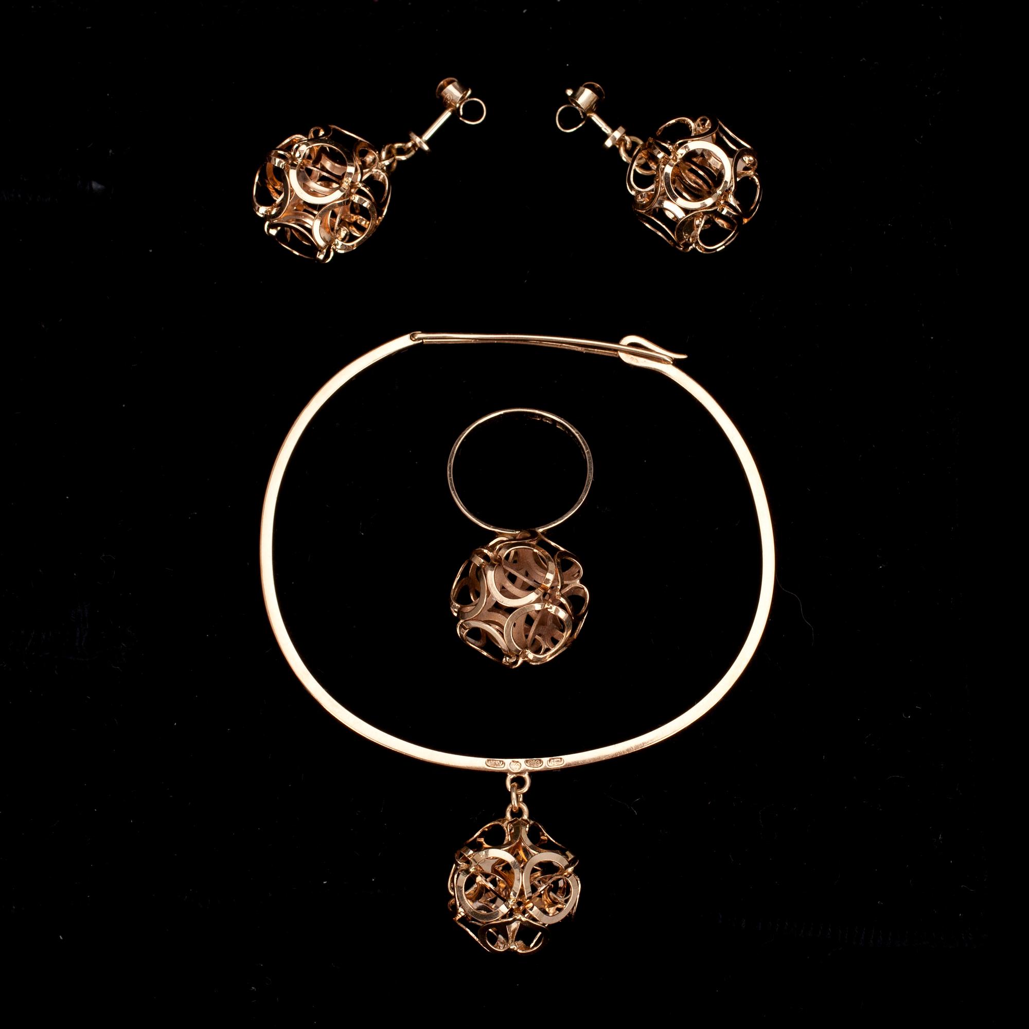 SMYCKESSET, 3 delar. 14K guld. E. Kauppi Kupittaan Kulta 1974-75. Vikt 16,7 g.
