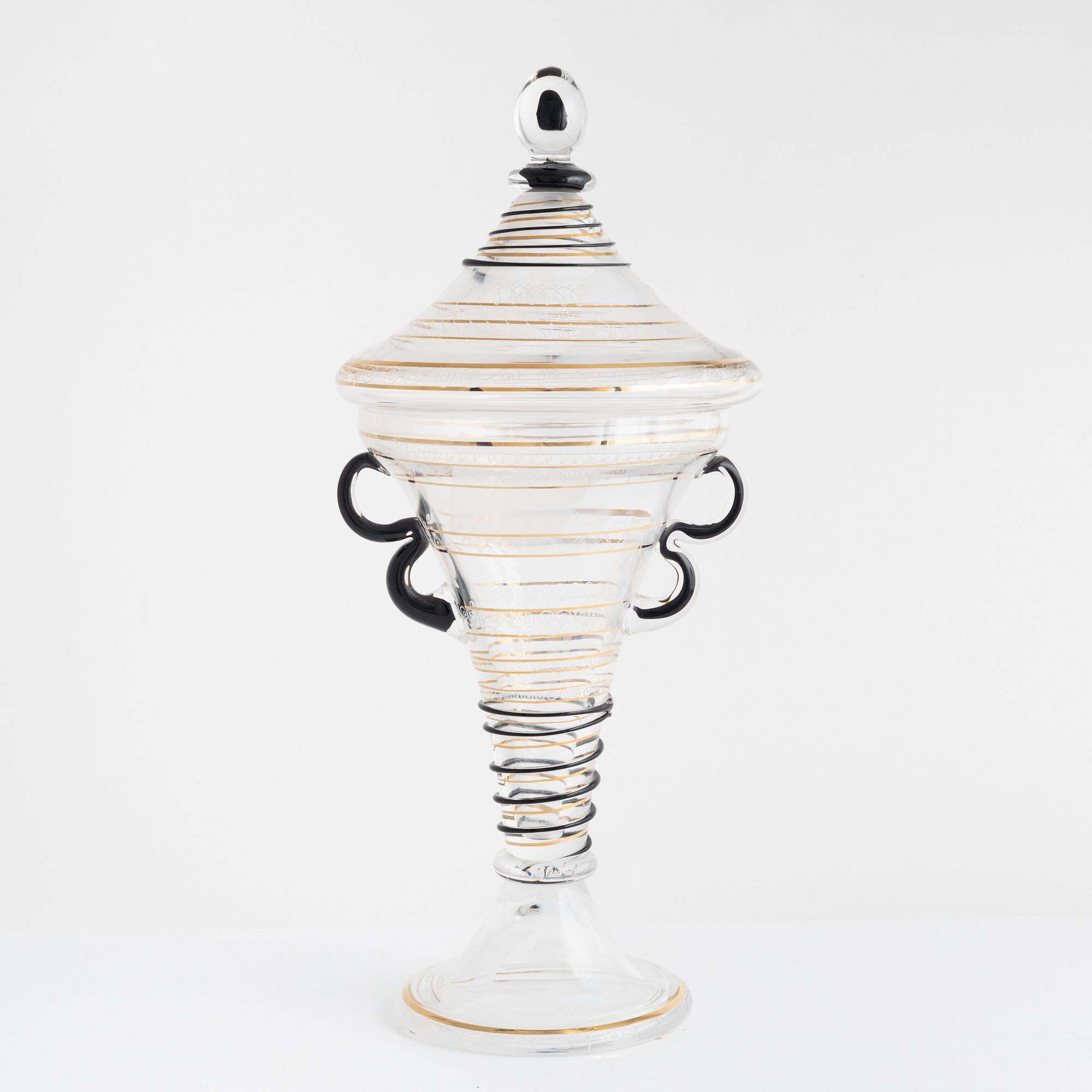 Monica Backström, glaspokal, Kosta Boda, numrerad 1/25.