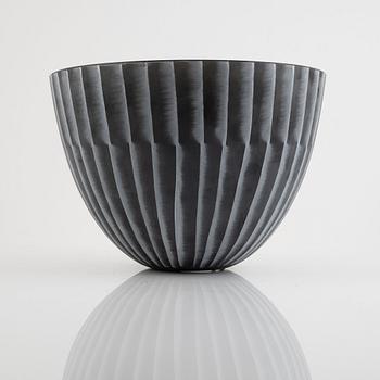 Ingegerd Råman, bowl, "Caracalla", Orrefors, 2007.