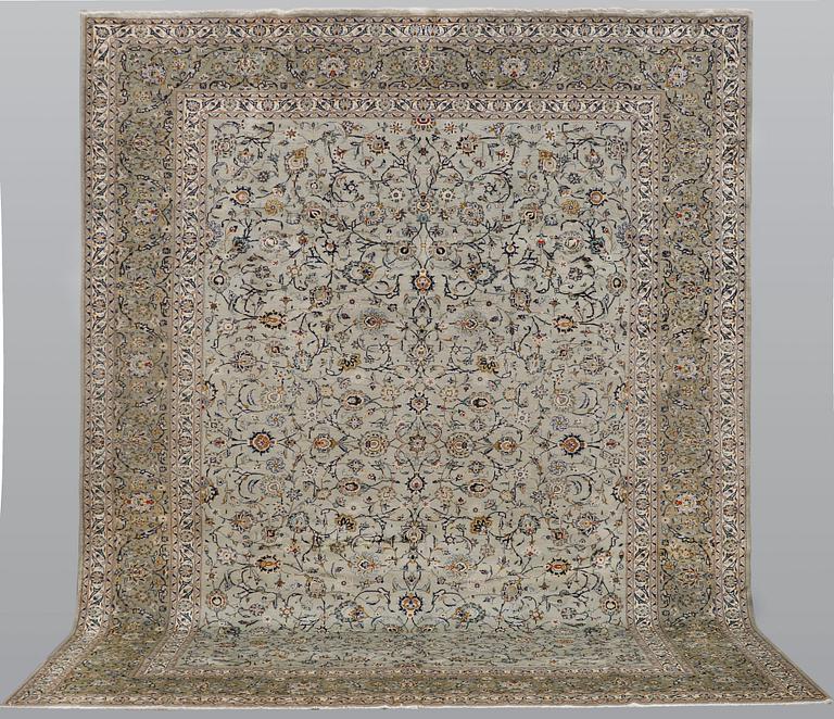 A so called Royal Kashan carpet, c. 390 x 310 cm.