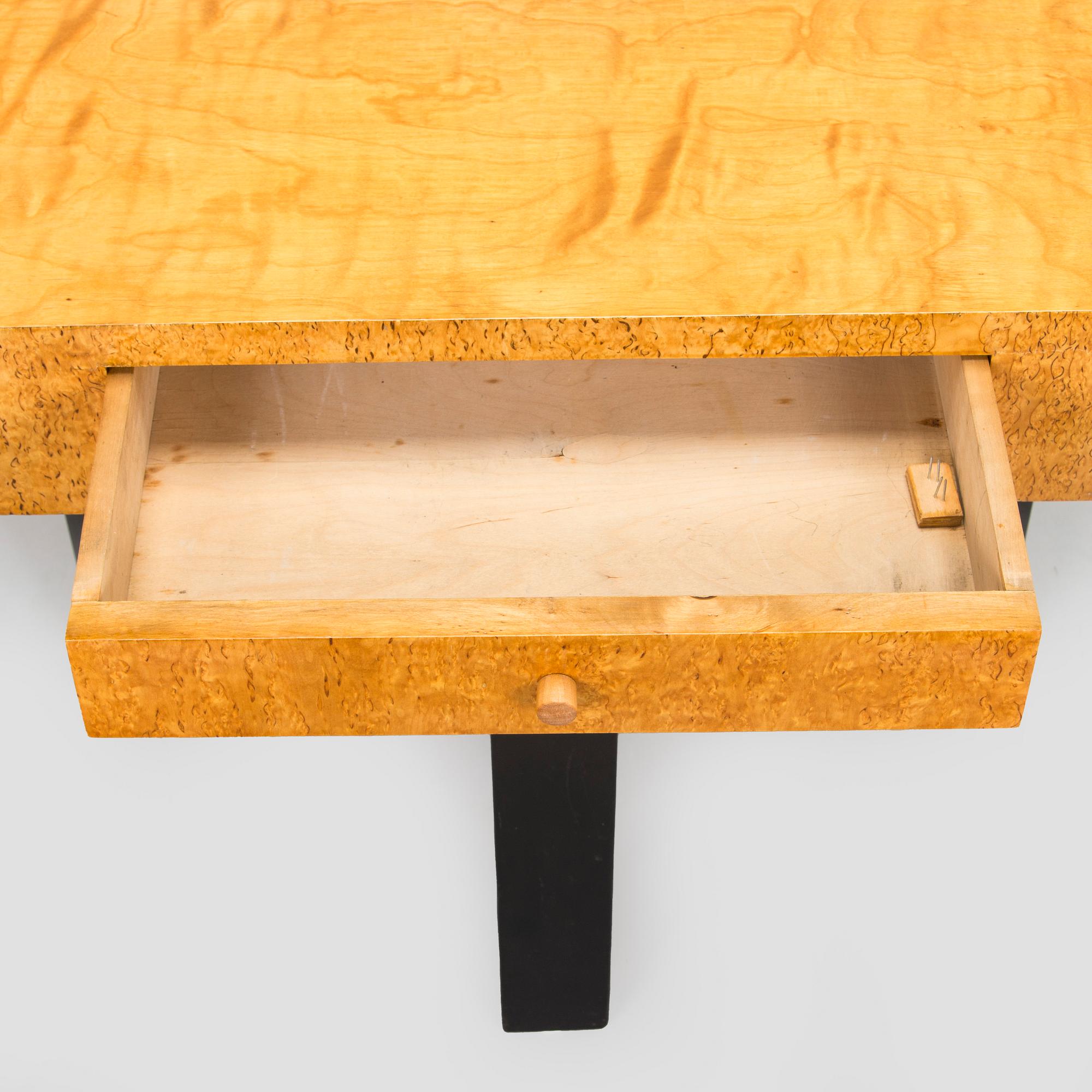 Birger Hahl, Pöytä ja tuolipari, J. Kutvosen Huonekalutehdas, Suonenjoki 1930-luku.