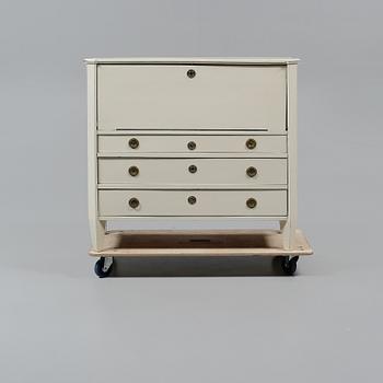 SKRIVBYRÅ, sengustaviansk, omkring år 1800.