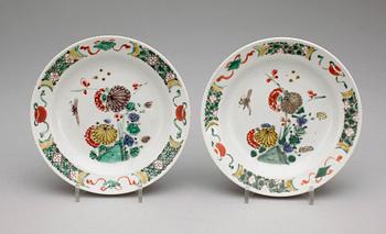 SKÅLFAT, ett par, porslin, Kina, 1800-tal.
