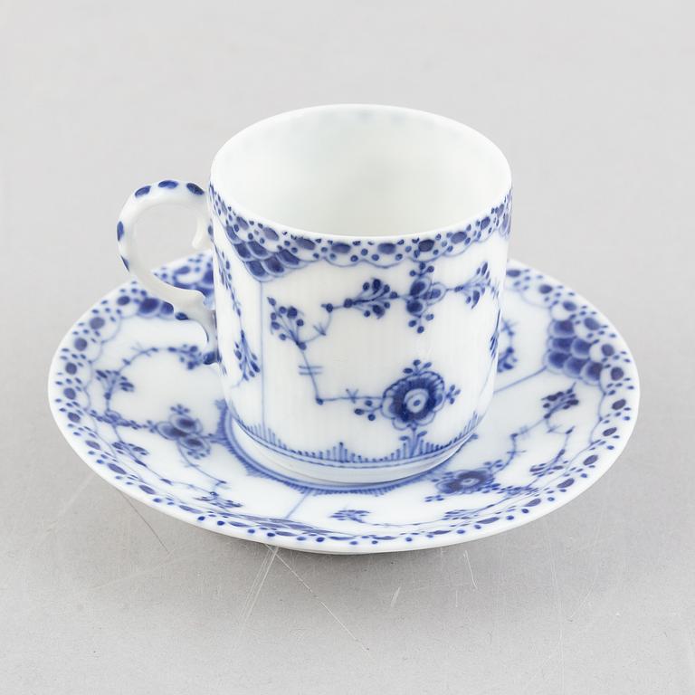 A "Musselmalet half lace" cup with saucer (for a children's service), Royal Copenhagen, model 530, 1893-1900.