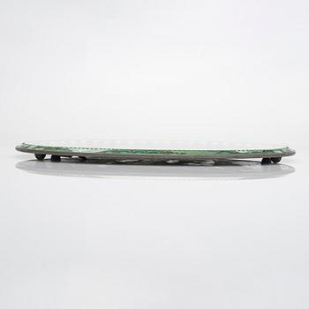 Peili/peilialusta/pöytäkoriste, hiottua lasia, noin vuodelta 1900.