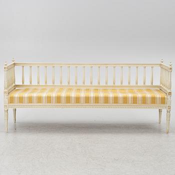 Soffa, gustaviansk stil, 1900-talets andra hälft.
