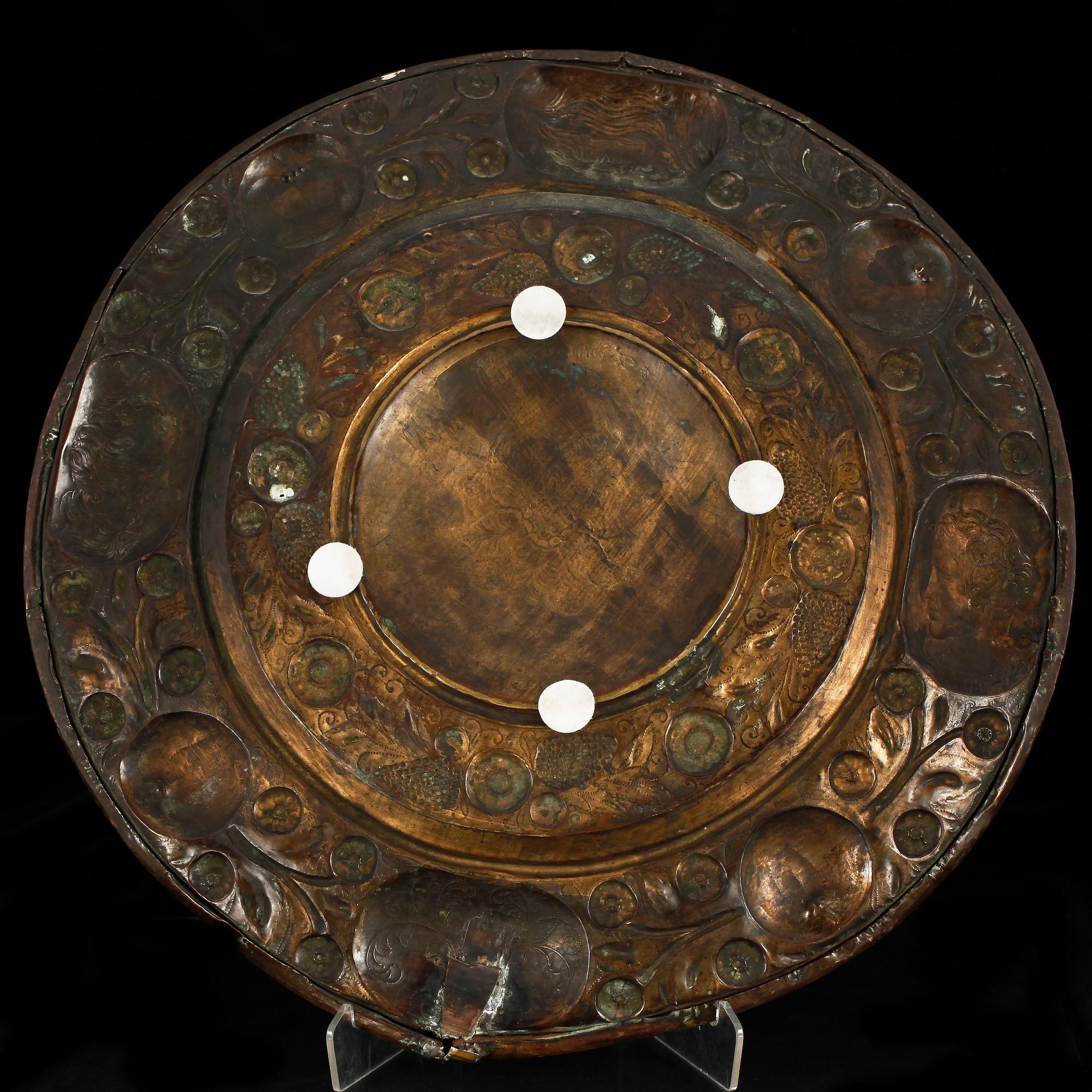 FAT, mässing, barock. Bär märkning Teodorius Wårman, 1714.