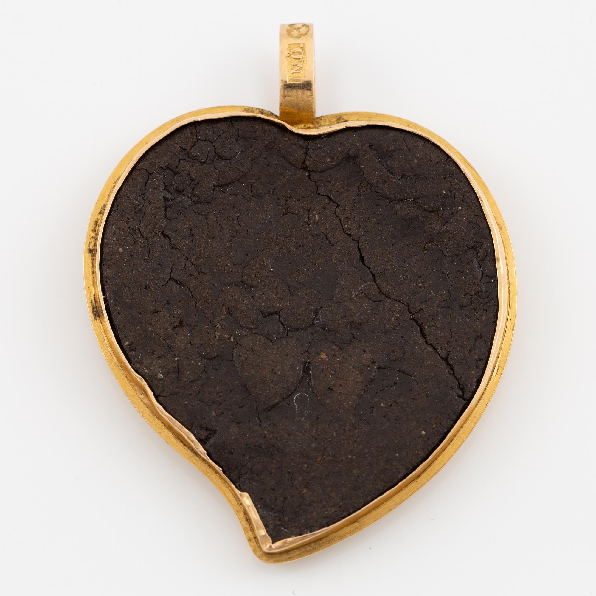 Hänge, antik keramik innefattad i 18K guld, Grand tour souvenir, 1800-tal.