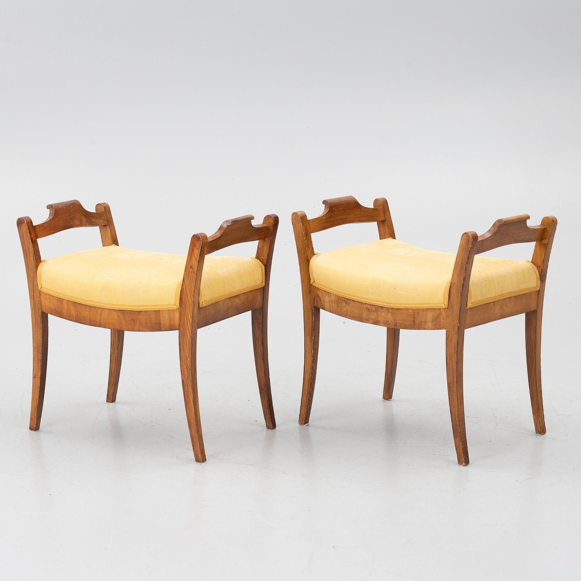 A pair of banquettes, 19th century.