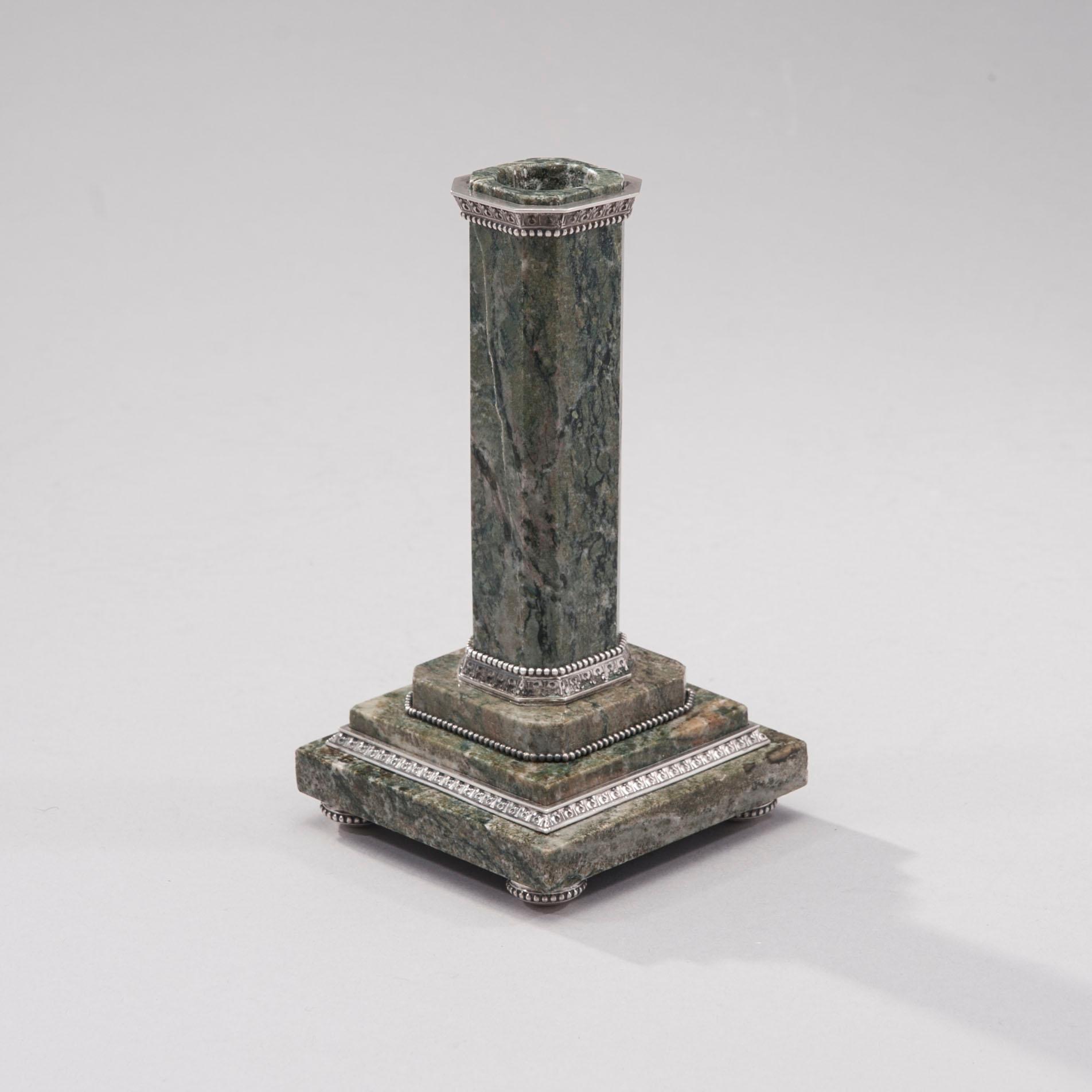 LJUSSTAKE, marmor, silvermonteringar, stämplad A. Tillander Helsingfors 1928.