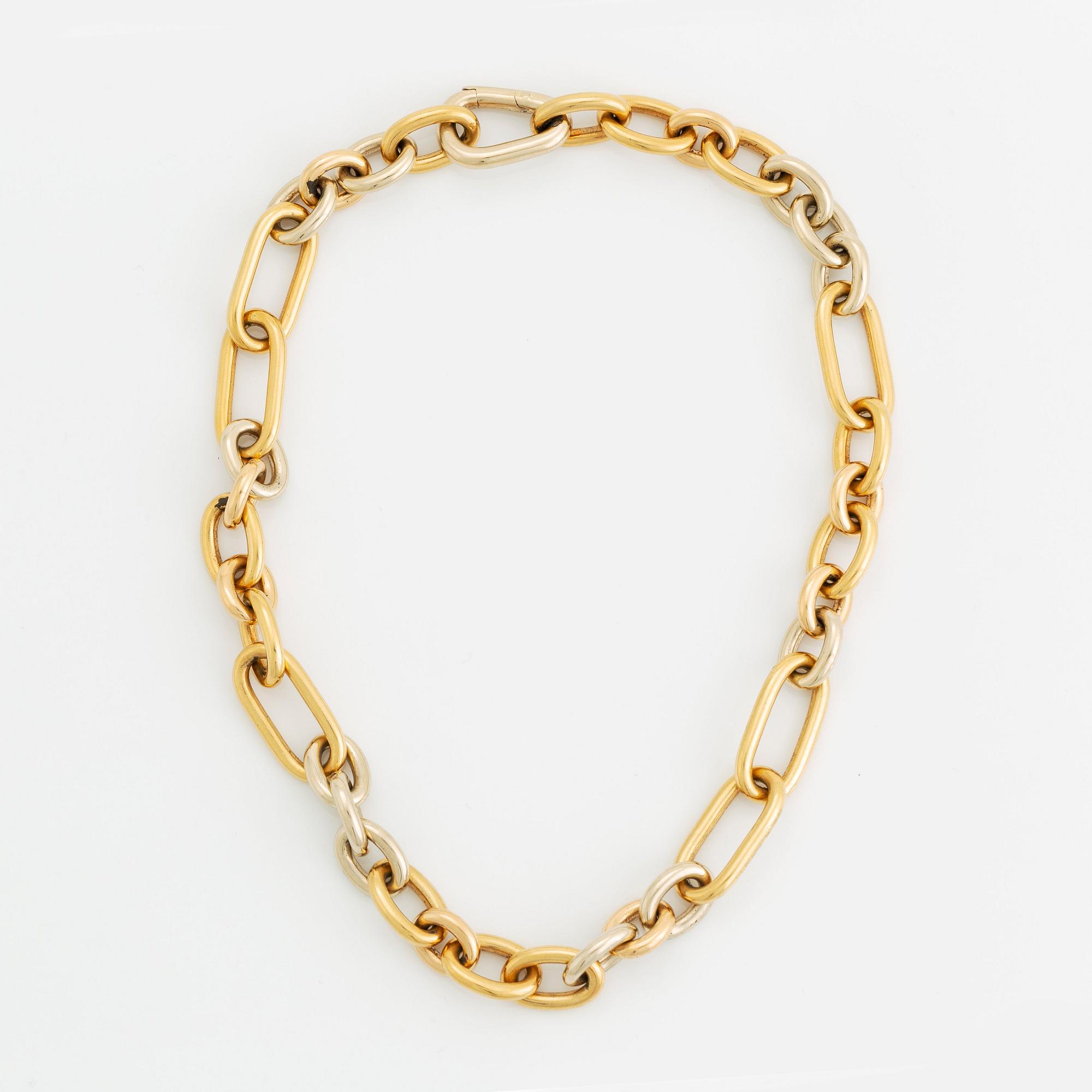 An 18K gold Pomellato necklace.