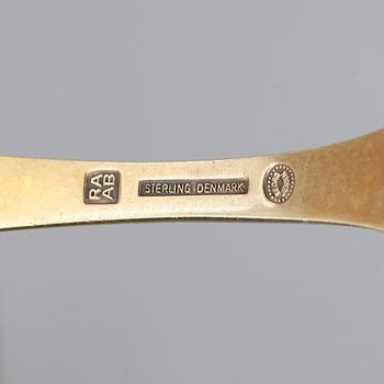 ÅRS- SAMT JULSKEDAR, sterling silver, Georg Jensen, 1974 resp 1976. Tot ca 184 gram.