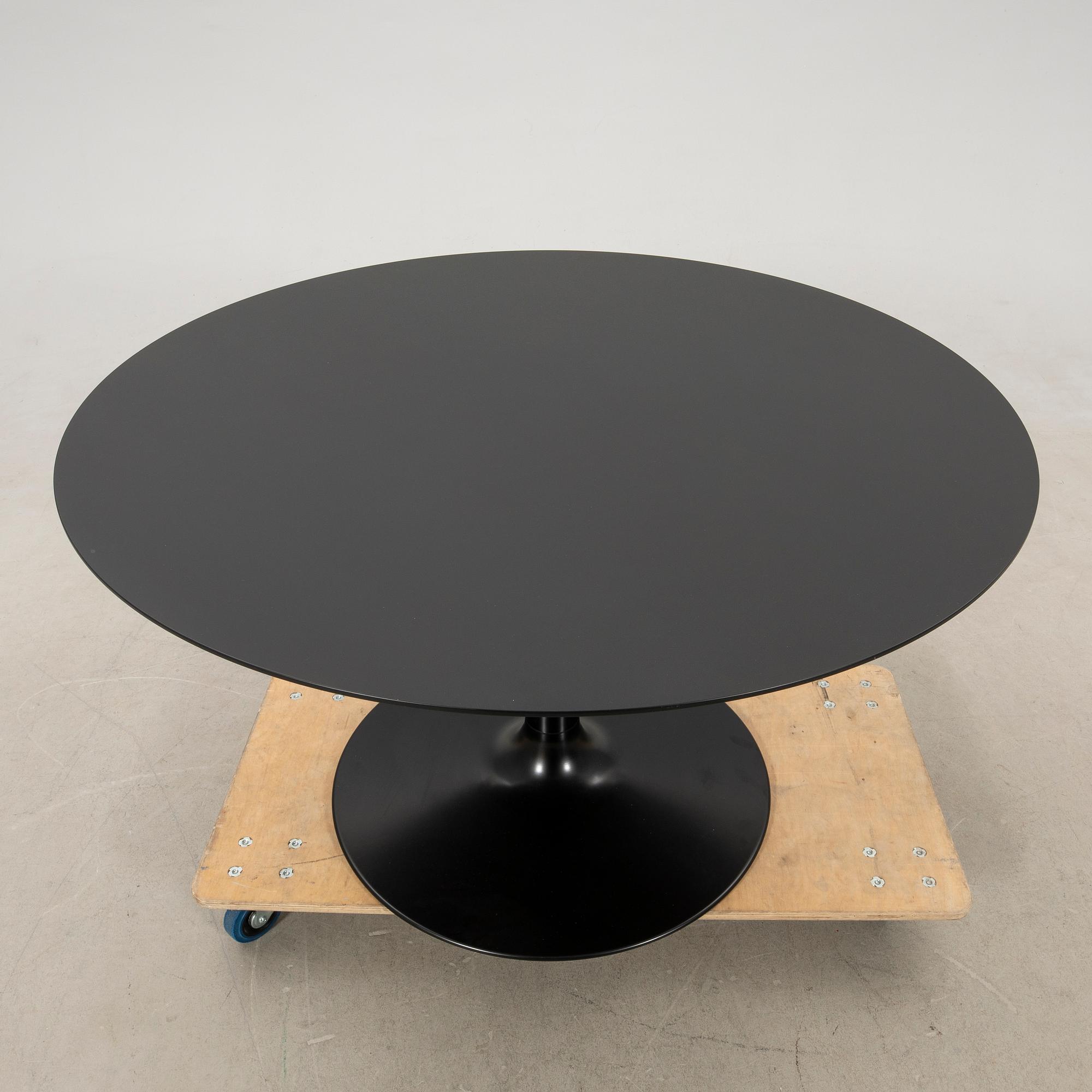 Börje Johanson table Discus 2000s.