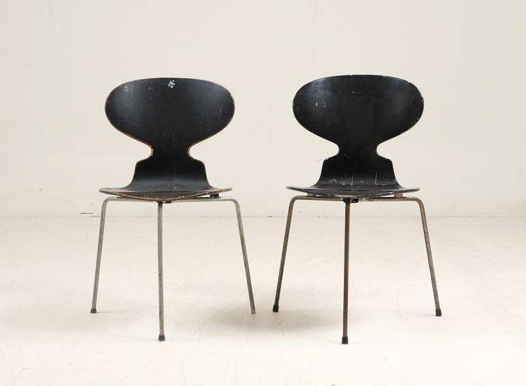 STOLAR, 2 st, "Myran", Arne Jacobsen för Fritz Hansen.