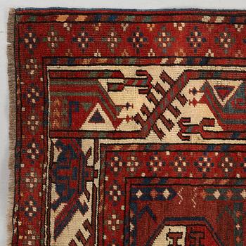 Matto, an antique Yomoud khali (main carpet), ca 244-249,5 x 172,5-174,5 cm.