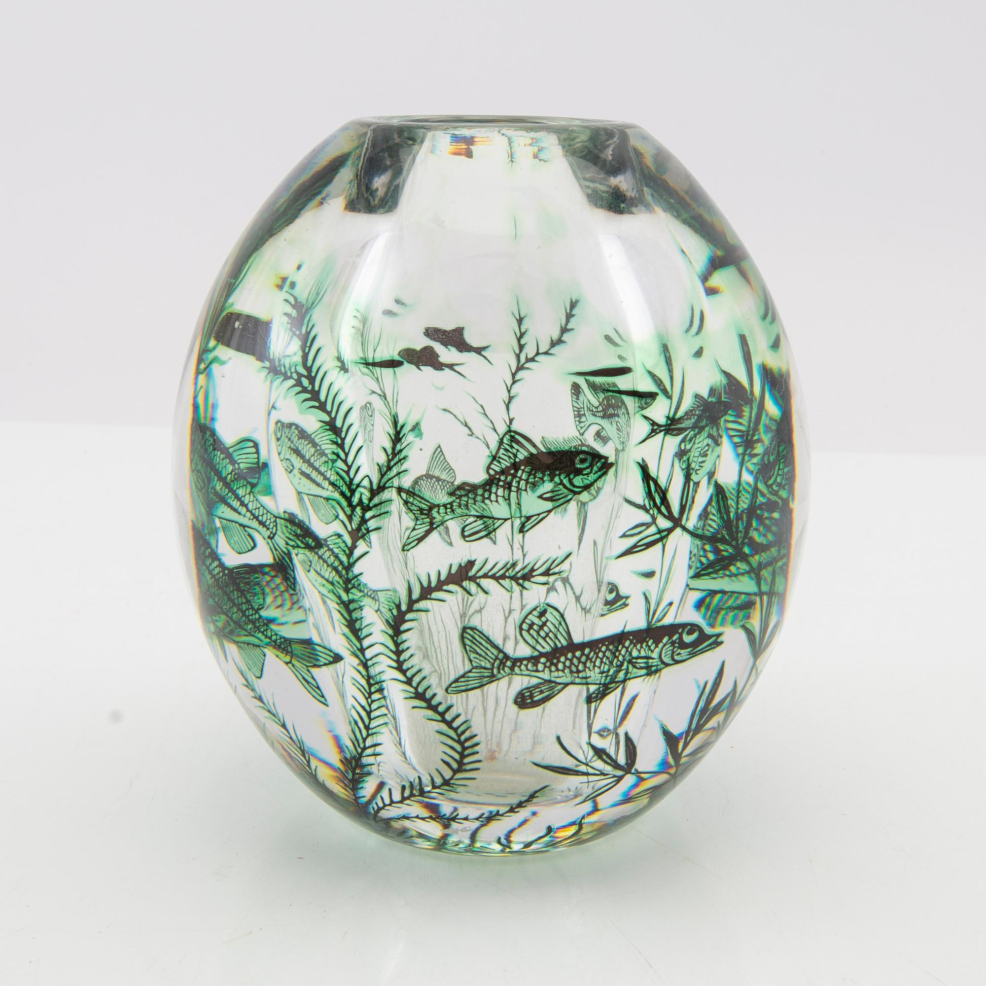 Edward Hald, vas graal signerad Orrefors 1948.