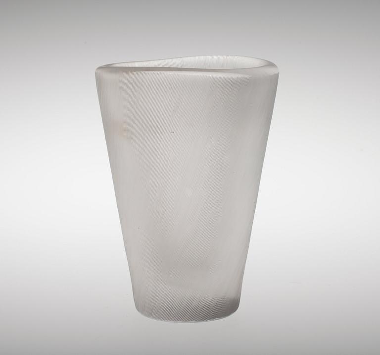 Tapio Wirkkala, A VASE, 3535.