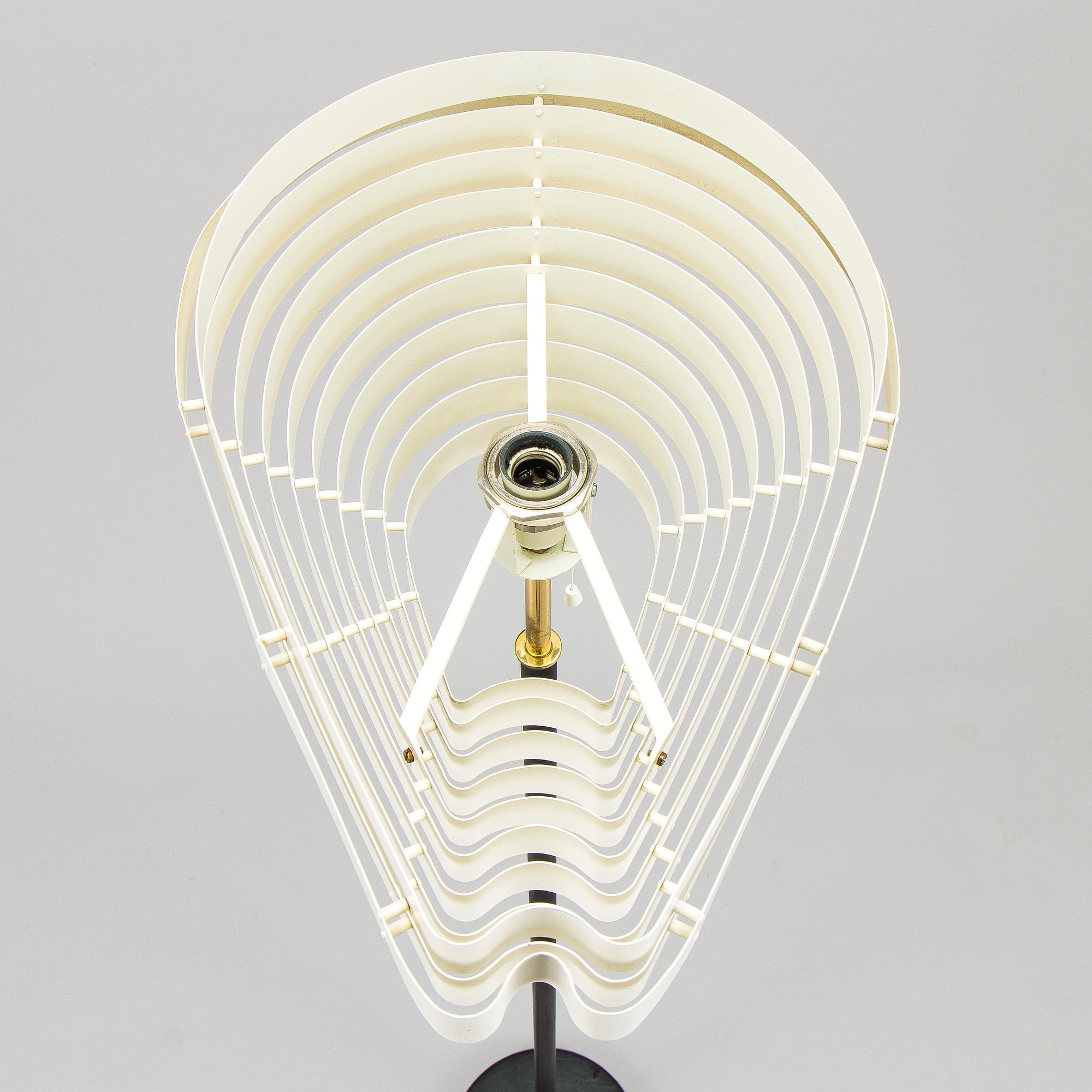 Alvar Aalto, 'Angel wing' model A 805 floor light manufactured by Valaisinpaja Oy, end of 20th century.