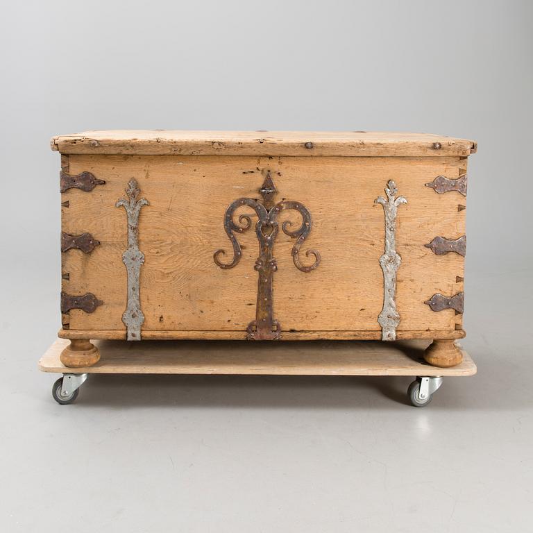 A 17th/18th century chest.