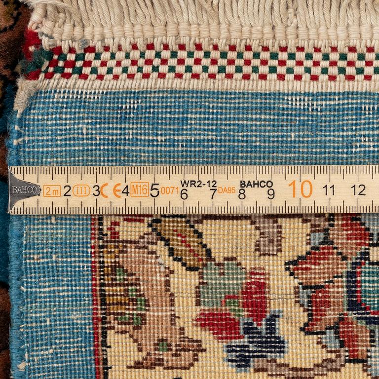 A Tabriz carpet of 'Hunting' design, northwest persia, c. 290 x 200 cm.