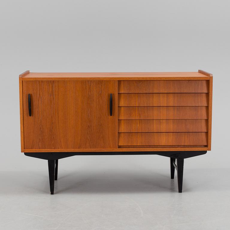 A teak sideboard 1950/60s.