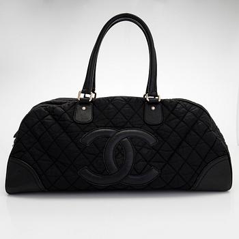 Chanel, laukku, "Paris-New York Duffle", 2005-2006.