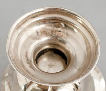 GRÄDDKANNA, silver, otydliga stämplar, 1800-tal. Vikt ca 102 gram.