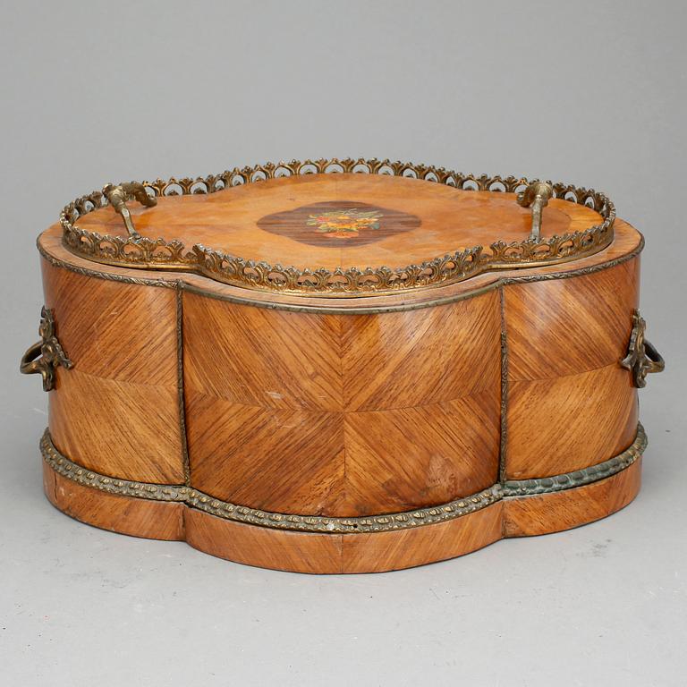 SKRIN, Louis XVI-stil, 1800-talets andra hälft.