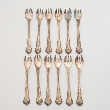 Ostrongafflar, 12 st, silver, Hippolyte Thomas, Paris, Frankrike (1845-55).