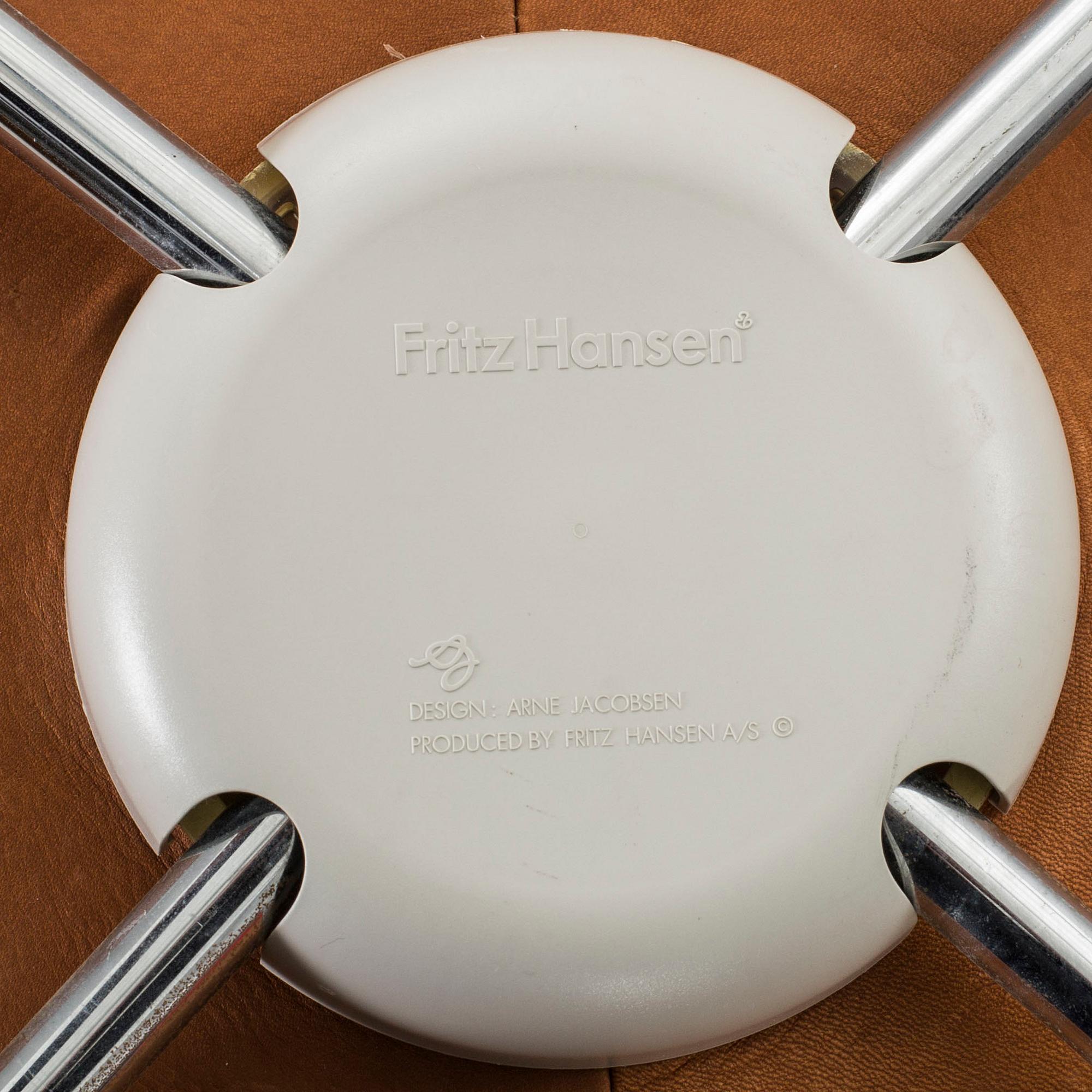 ARNE JACOBSEN, 6 st stolar, "Sjuan", Fritz Hansen.