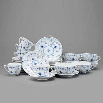 SERVIS, 27 delar, porslin, "Musselmalet", Bing & Gröndahl, Danmark.