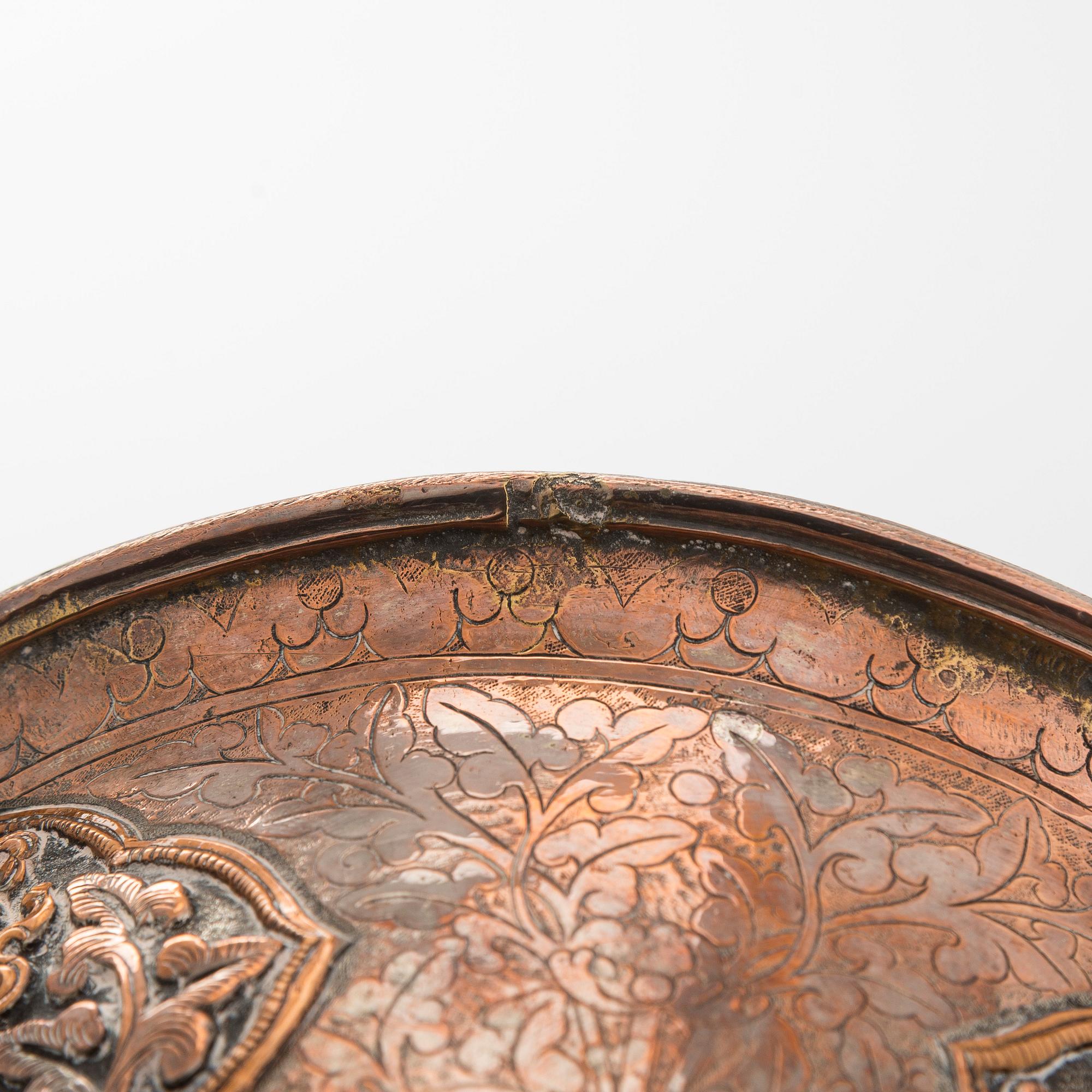 Voiamppupari, Tiibet, kupari, hopeoitu koristelu. 1800-luku.