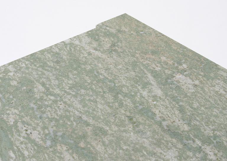 BYRÅ, gustaviansk stil, 1900-tal.