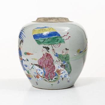 A famille rose jar, Qing dynasty, 18th century.