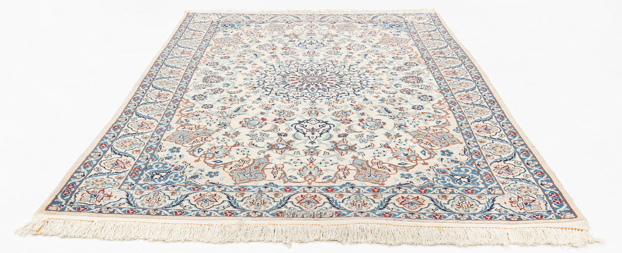 Matta Old, Nain, part silk, 9 LAA, ca 203 x 127 cm.
