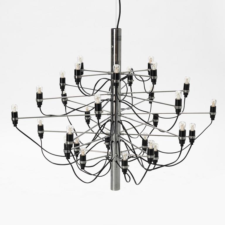 Gino Sarfatti, a model 2097/30 chandelier, Flos, Italy.