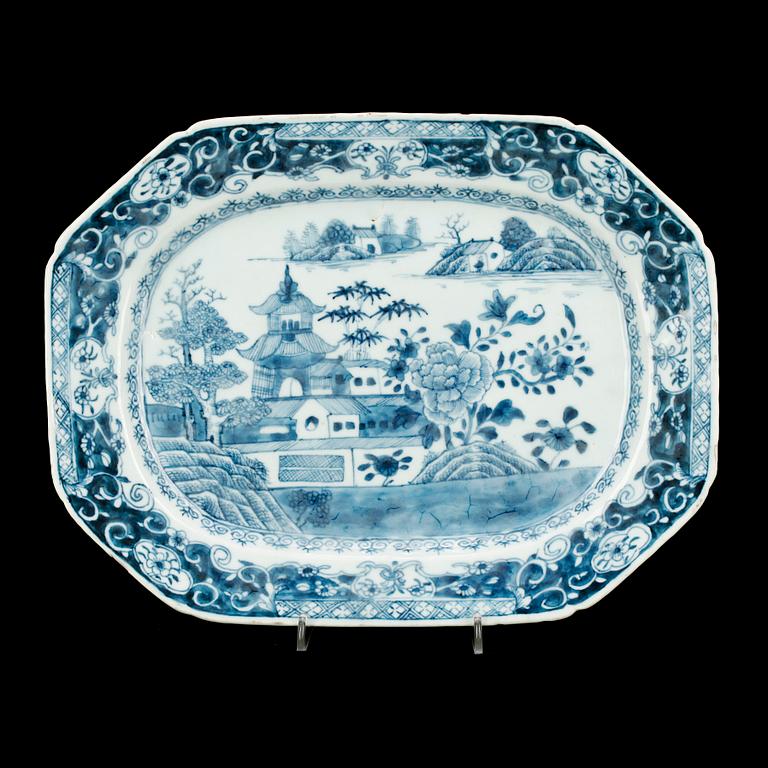 STEKFAT, porslin, Kina, Chien-Lung, 1700-tal.