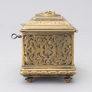 A Renaissance style brass box, Adolf Frankau & Co, London, from the late 19th century.