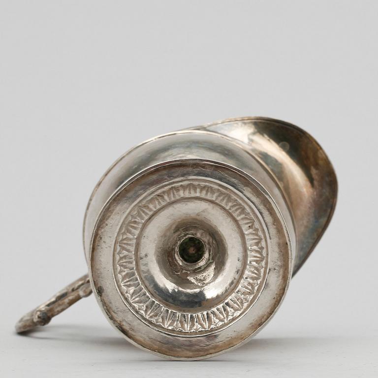 GRÄDDKANNA, silver, empire, troligen Ingemar Höglund Härnösand 1824. Vikt ca 165 gram.