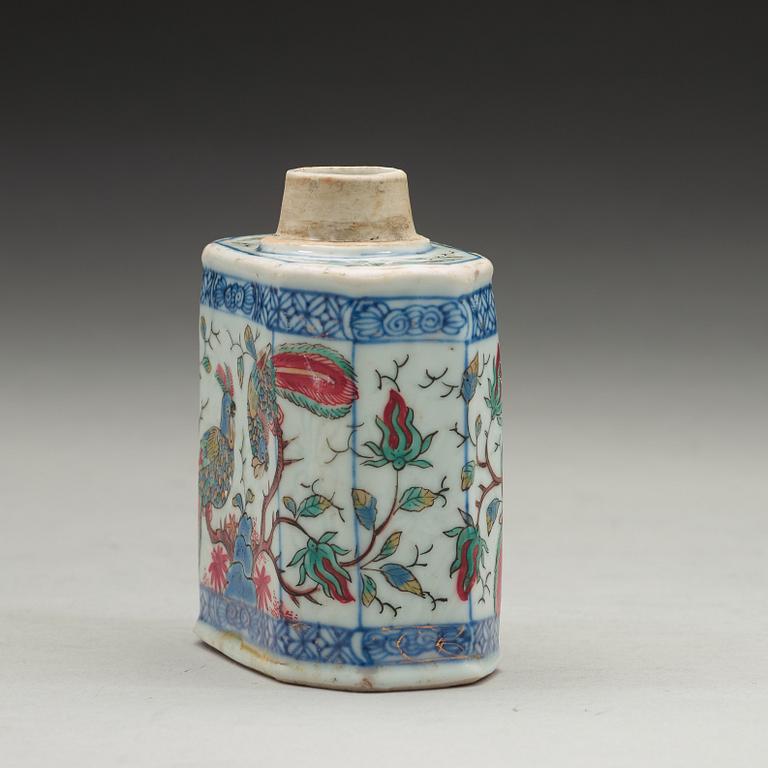 A 'European Subject' tea caddy, Qing dynasty, Qianlong (1736-95).