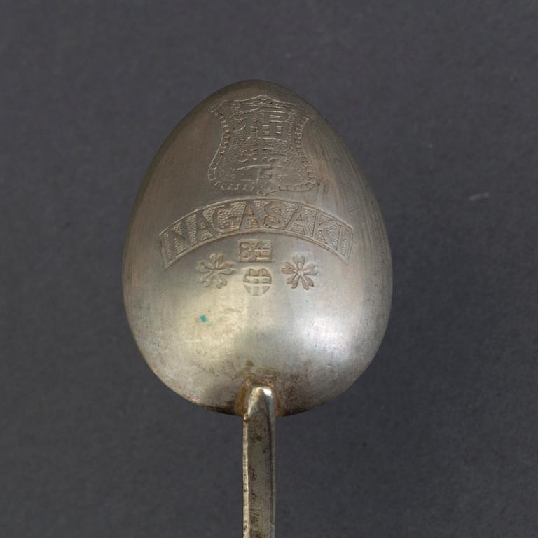 Six old Nagasaki Japanese low halt silver spoons, early 20th century.