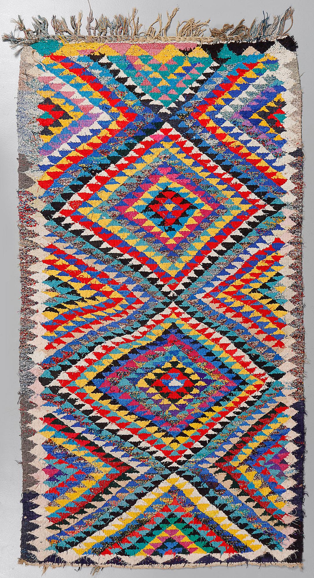 MATTA, orientalisk, modern tillverkning, ca 230 x 122 cm.
