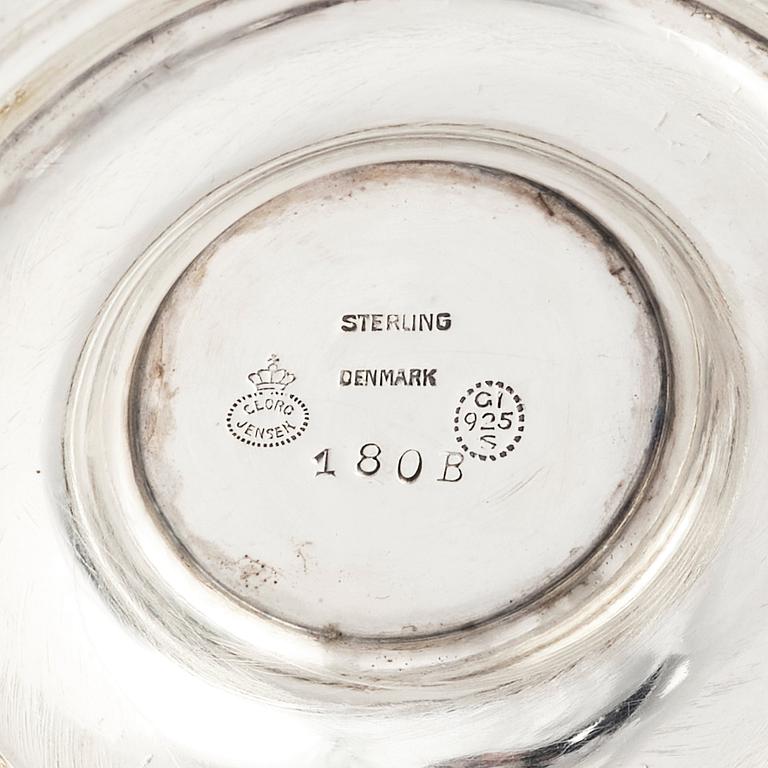 Georg Jensen, skål på fot, Köpenhamn 1925-1932, sterling silver, design nr 180B, svenska importstämplar K Anderson 1931.